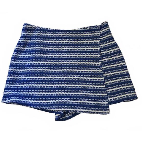 Zara Dresses & Skirts - Zara Knit Blue and White Striped Women's Skort Sz M
